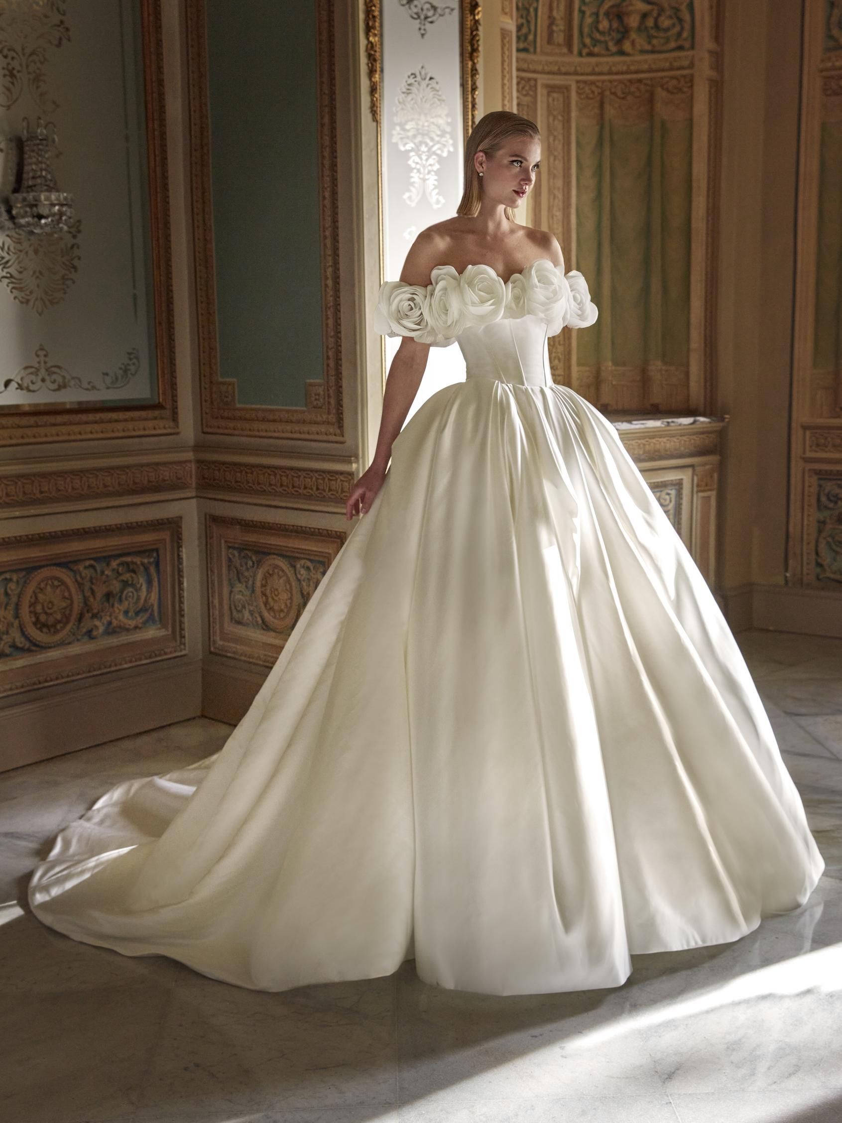 evarly pronovias